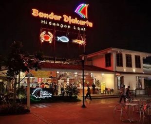 Gambar Bandar Djakarta Ancol